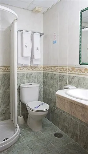 Hostal Los Corchos Fuengirola 2*,